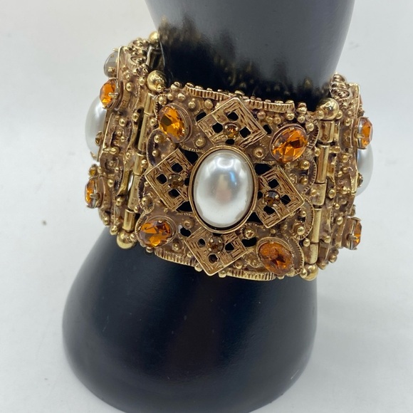 Vintage Filigree Brass Bracelet. Rhinestone Faux pearl wide high end 6”in - Picture 2 of 13